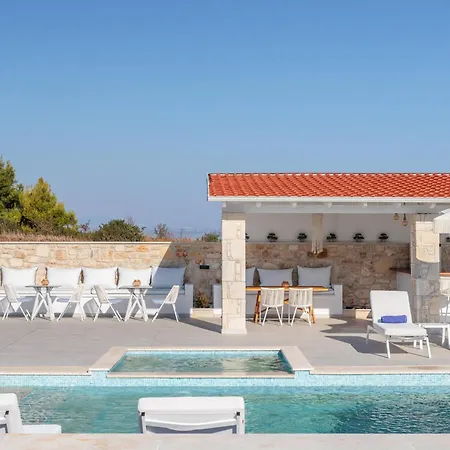 Anna Mare Luxury Apartments-3